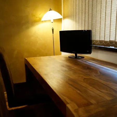 Luxury 2-bedroom - In The Centre شقة *